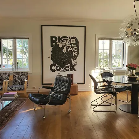 Villa Art Filled Townhouse In The Center Of *